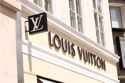 pannello louis vuitton|louis vuitton clothing.